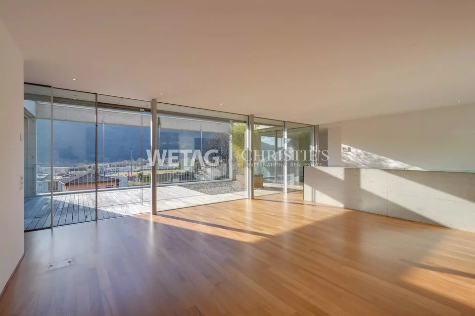 Villa moderna con terrazze spaziose & giardino in vendita a Bironico