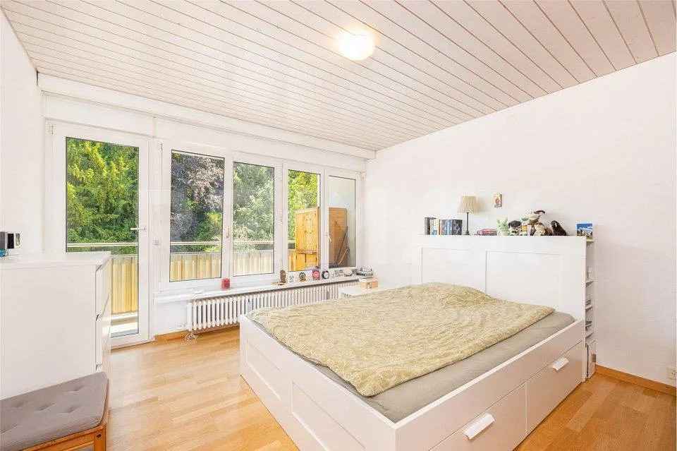 Balcon ensoleillé rencontre un charmant logement