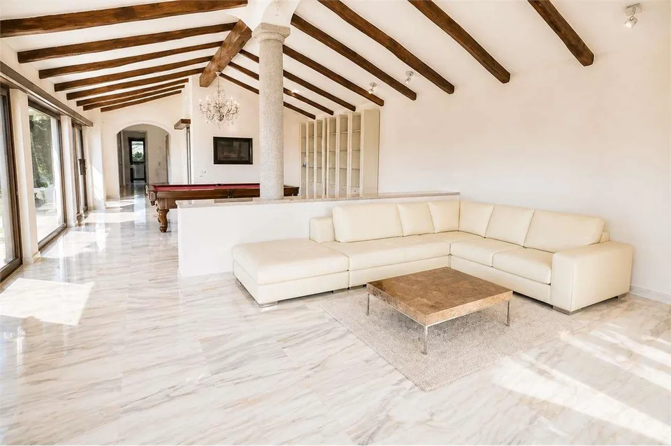 Villa con vista sul Lago di Lugano e ampia area Spa - PURA