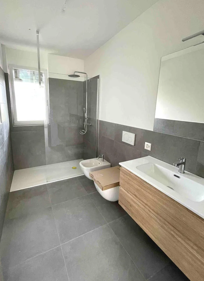 Nouvel appartement avec grande terrasse dans un quartier commode et stratégique – photo 12 sur 14