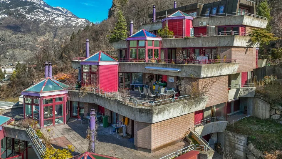 Exklusive 5.5-Zimmer-Terrassenwohnung mit Lift direkt in die Wohnun...