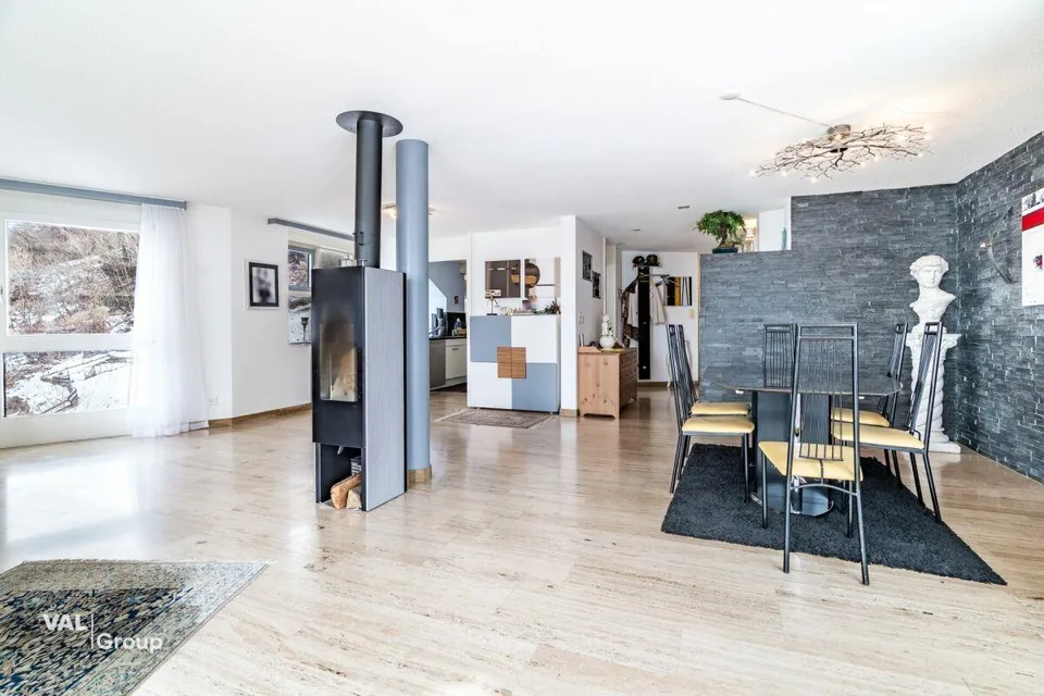 Exklusive 5.5-Zimmer-Terrassenwohnung mit Lift direkt in die Wohnun...