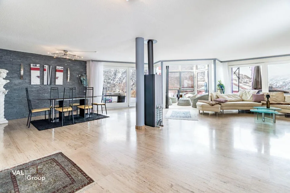 Exklusive 5.5-Zimmer-Terrassenwohnung mit Lift direkt in die Wohnun...