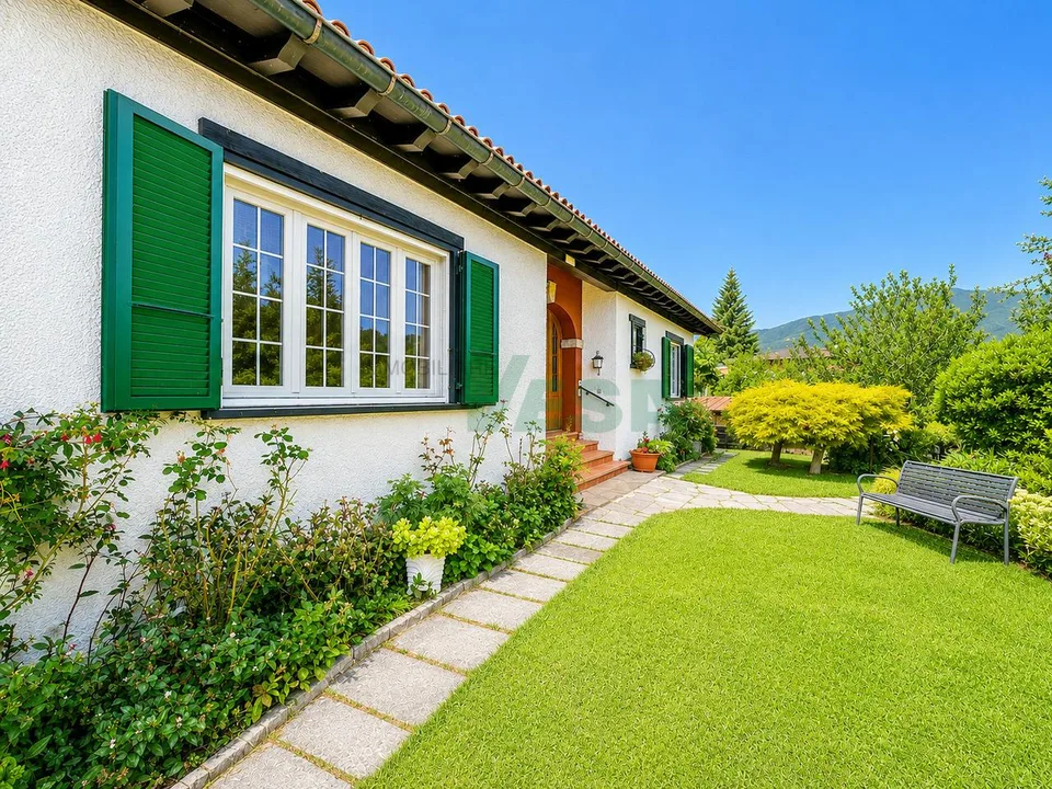 Accogliente casa unifamiliare su un unico piano con ampio giardino