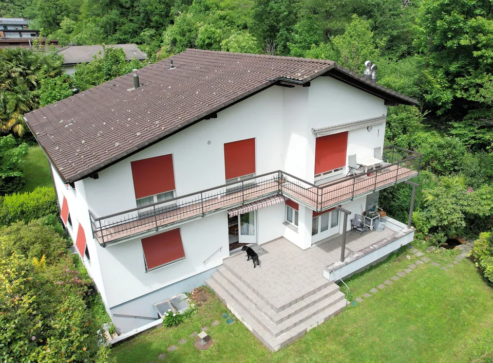 Appartement renoviert und eingebettet in Grün und Natur