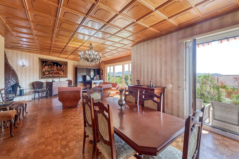 CASTEL S. PIETRO: VILLA MIT GROßEM POTENZIAL ZUR RENOVIERUNG