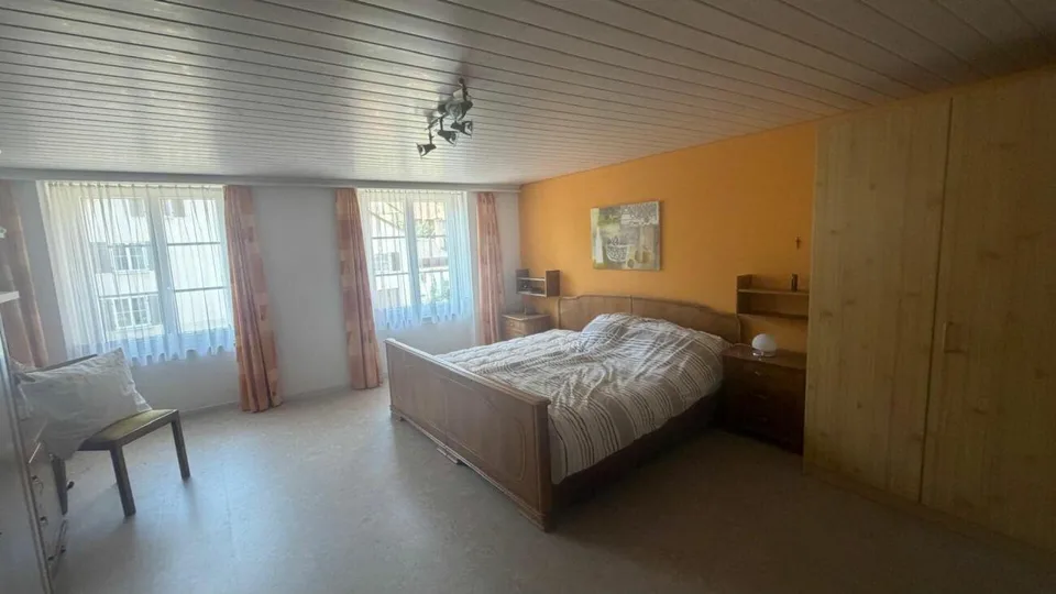 Casa a schiera unifamiliare affascinante con offerta di spazio polivalente in una posizione centrale e tranquilla – foto 9 di 12