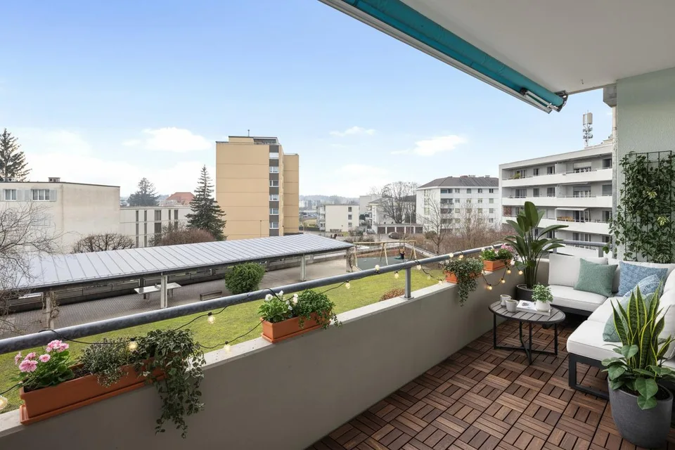 Licht, Raum & Komfort – Wohnung mit Doppelbalkon