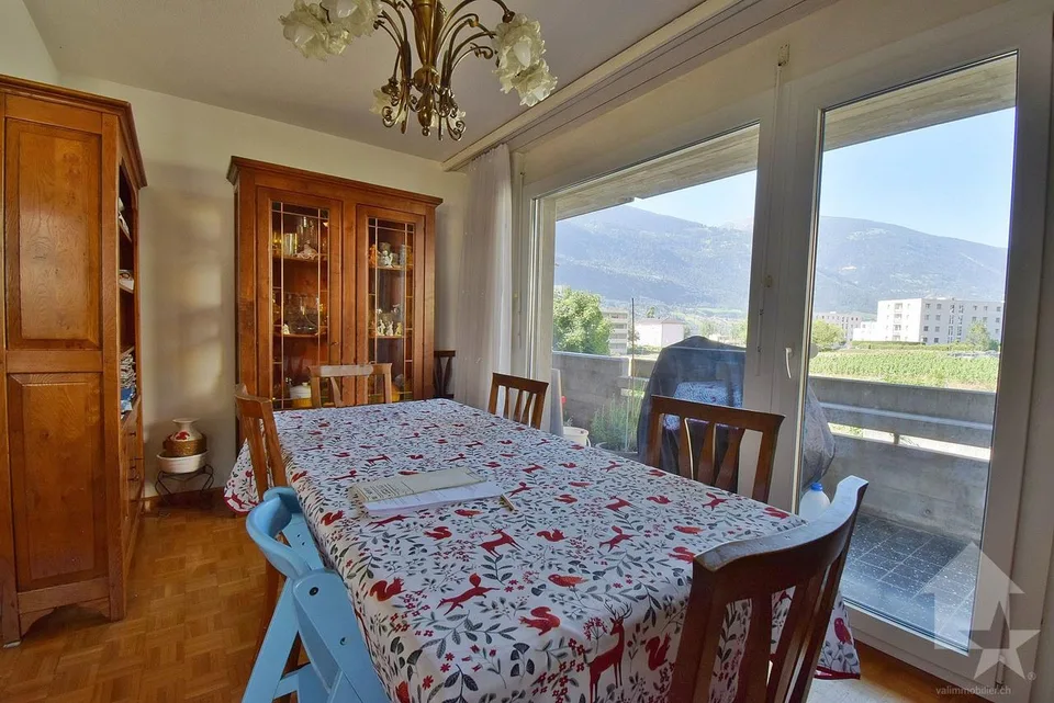 Grazioso appartamento di 4,5 locali vicino al centro di Sierre!