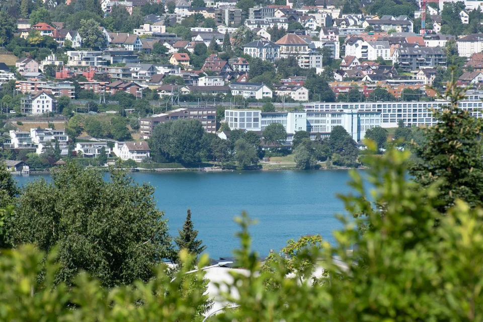 Charmante 4.5-Zimmer-Wohnung mit Berg- und Seesicht in Herrliberg – foto 7 di 20