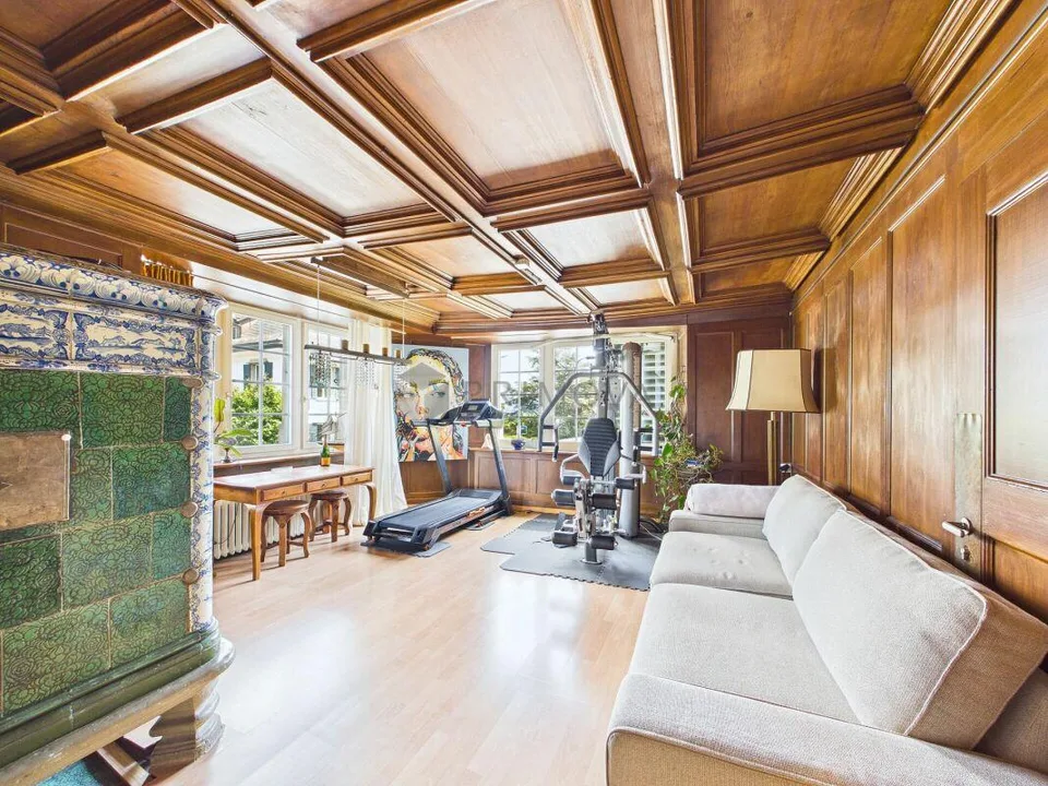 Stilvolle 6.5 Zimmer Wohnung mit Charakter am Zürichsee