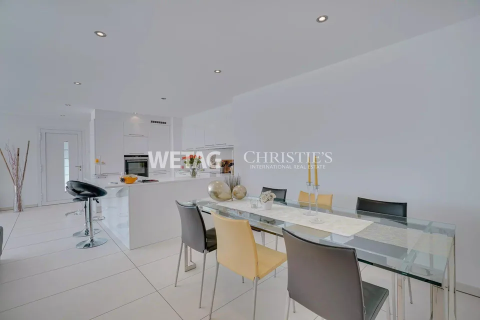 Gordola: Komfortable & moderne Wohnung mit überdachter Terrasse zu ...