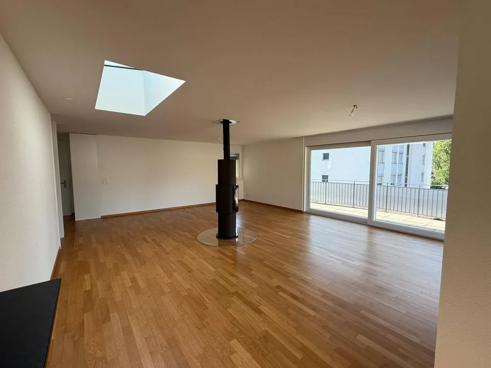 Attikatraum mit Panorama-Terrasse & Dreh-Cheminée