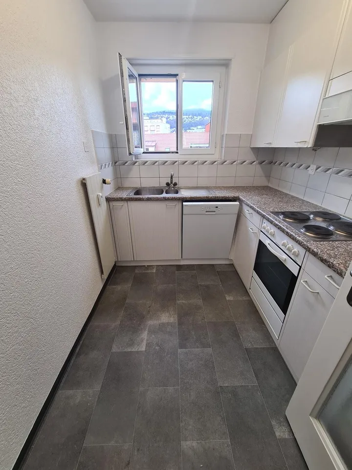 3.5 Zimmerwohnung im 1. OG mit Balkon