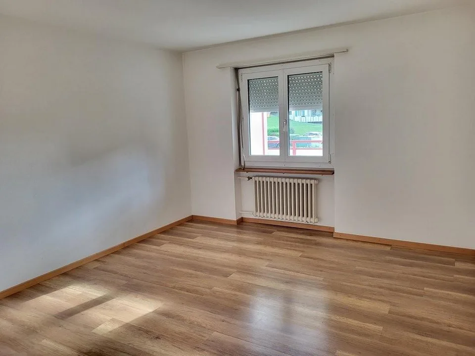 4-Zimmerwohnung an der Burgstr. 59 in Uster befristet bis 30.09.2027