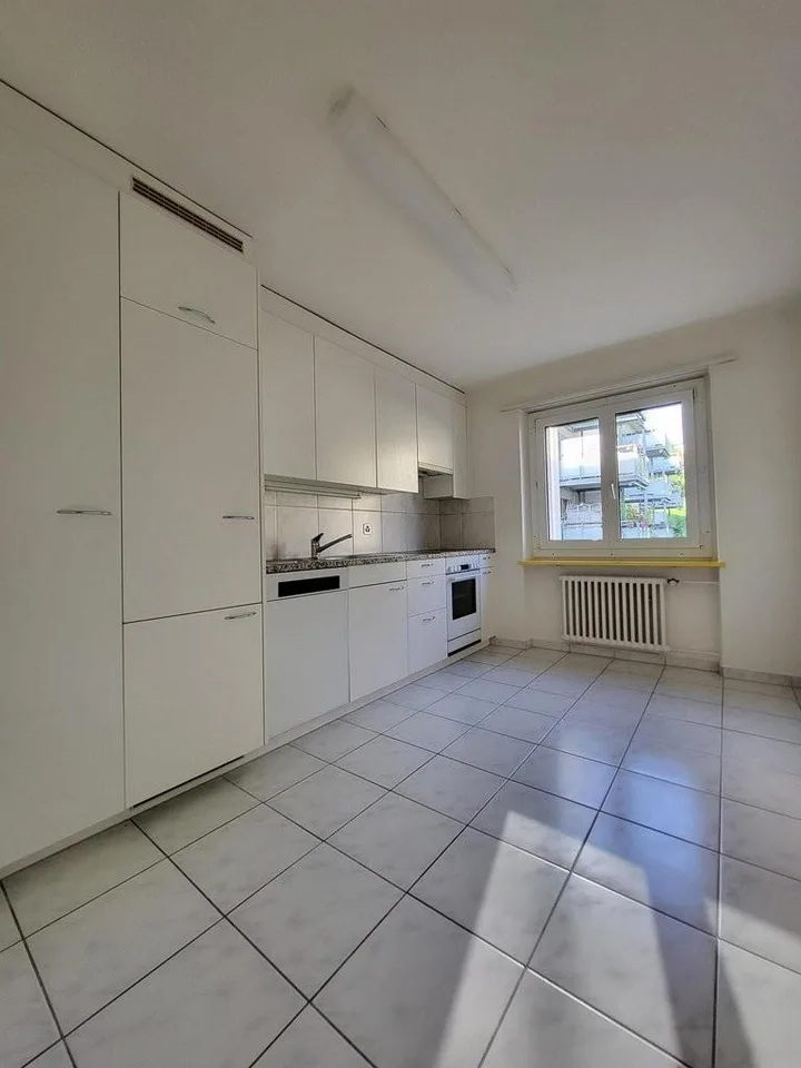4-Zimmerwohnung an der Burgstr. 59 in Uster befristet bis 30.09.2027