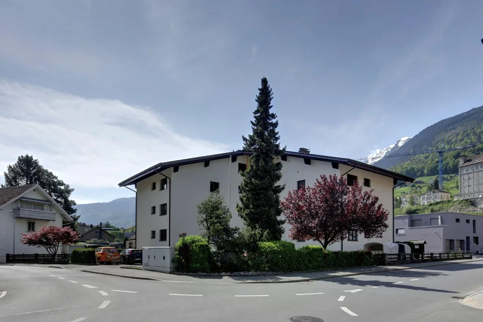 gut geschnittene Wohnung mit Chemineé