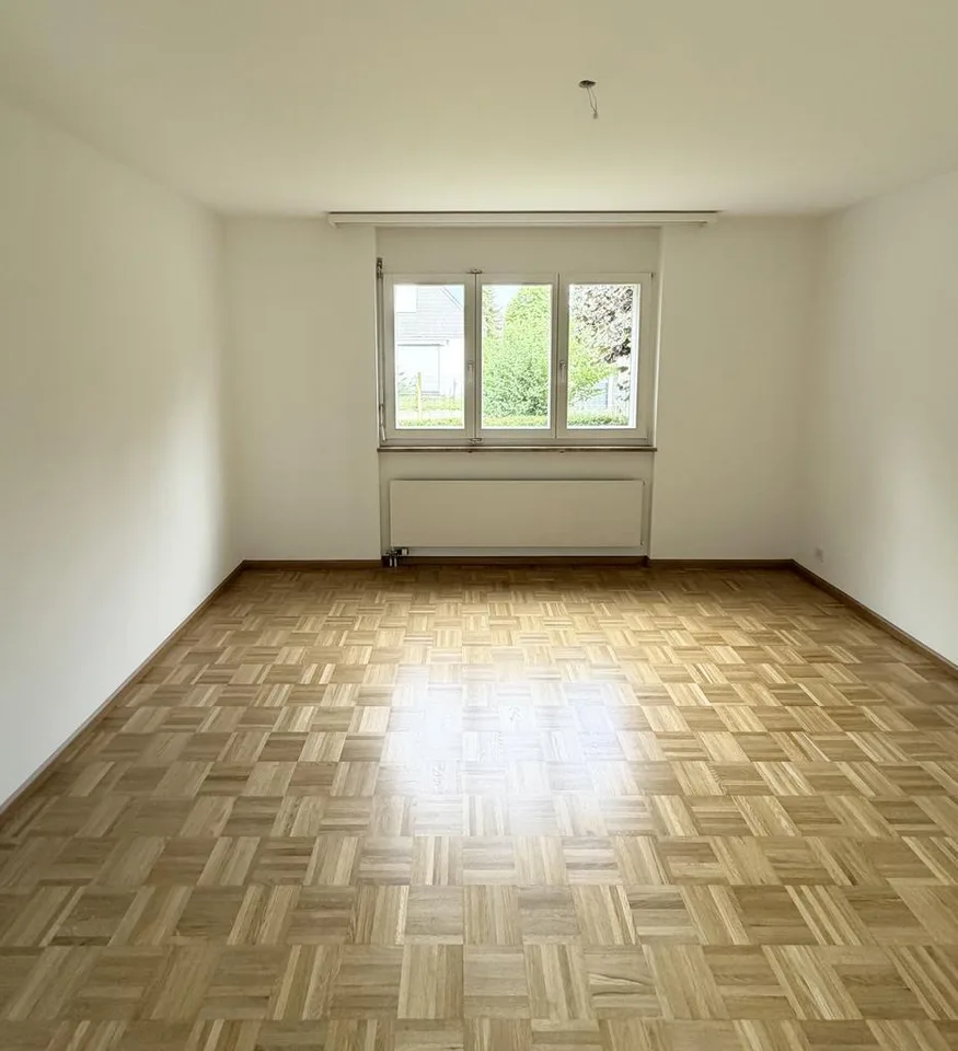 Grosszügige 4-Zimmerwohnung in familienfreundlicher Lage in Aesch – Foto 10 von 12