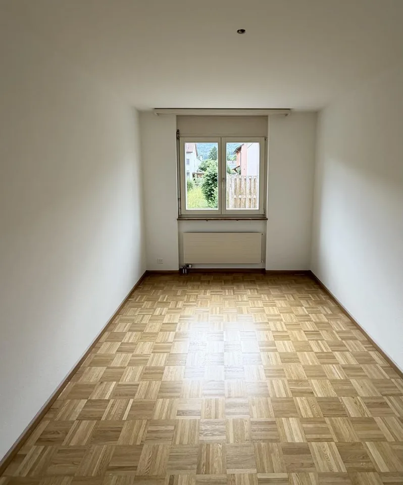 Grosszügige 4-Zimmerwohnung in familienfreundlicher Lage in Aesch – Foto 8 von 12