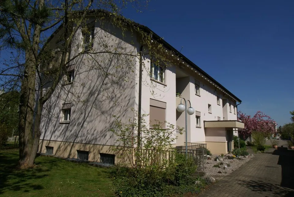 Grosszügige 4-Zimmerwohnung in familienfreundlicher Lage in Aesch