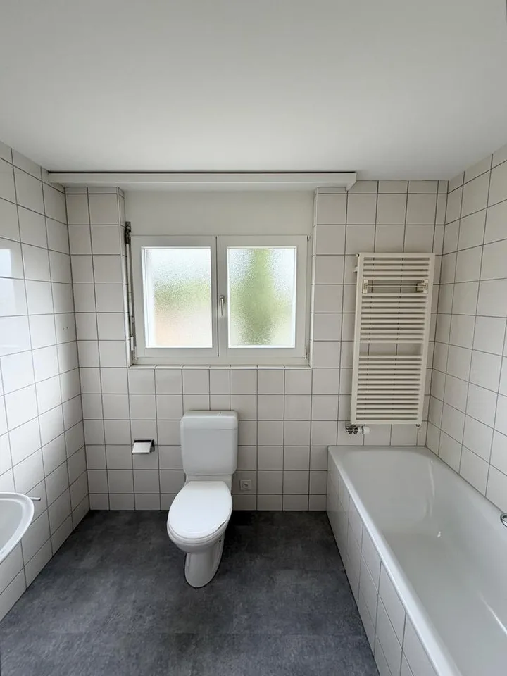 Grosszügige 4-Zimmerwohnung in familienfreundlicher Lage in Aesch – Foto 12 von 12
