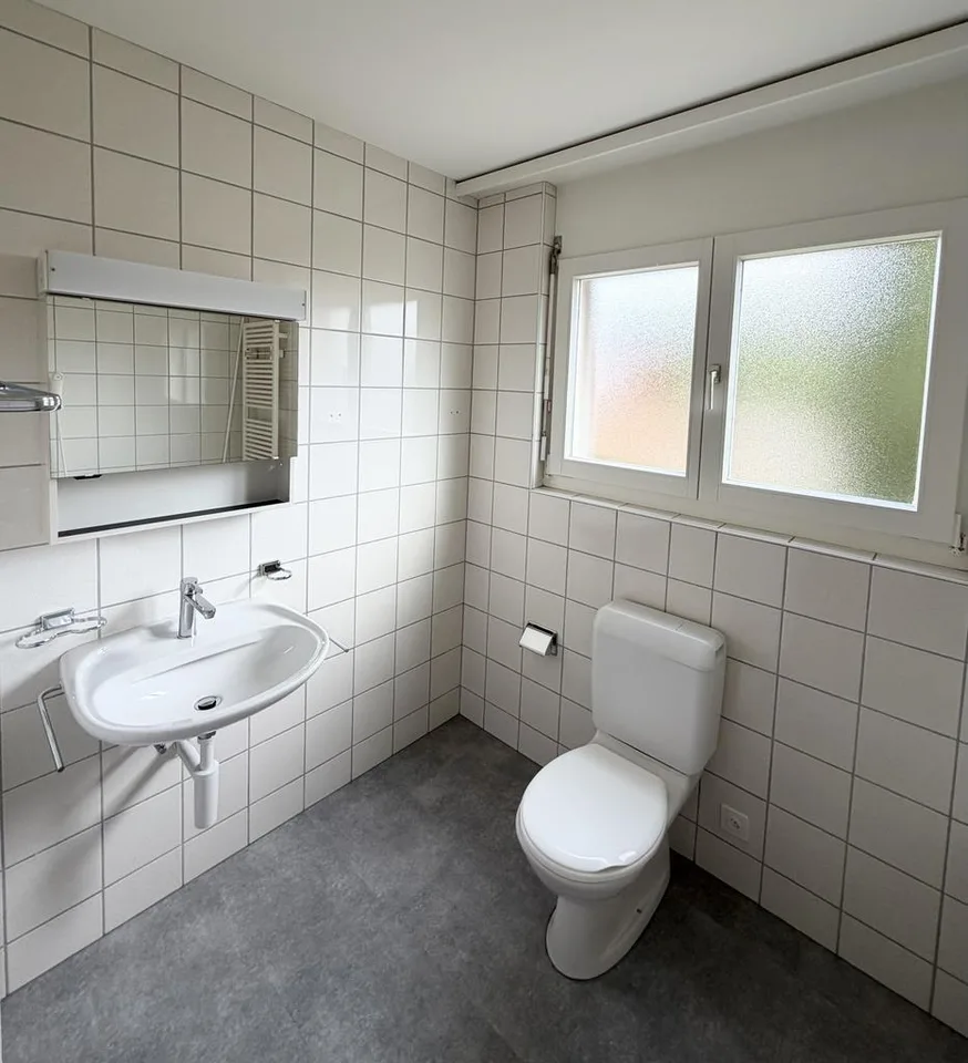 Grosszügige 4-Zimmerwohnung in familienfreundlicher Lage in Aesch – Foto 11 von 12