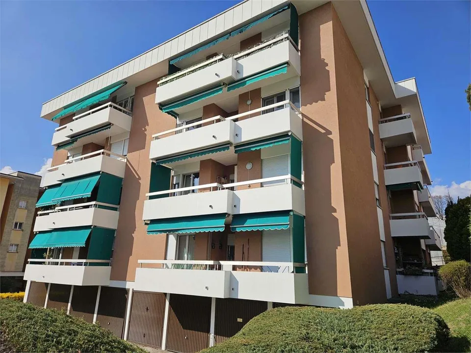 Pregassona, affito 2.5 locali con balconi