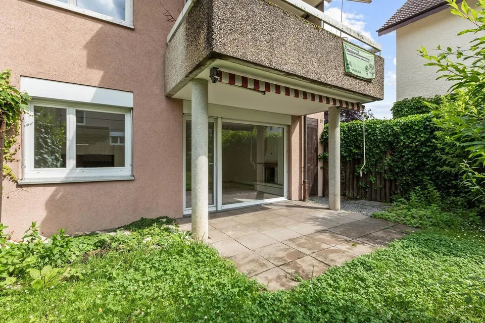 Tolle Gartensitzplatz-Wohnung mit Cheminée - ideale Lage !