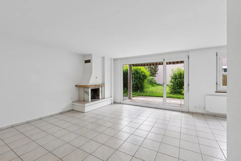 Tolle Gartensitzplatz-Wohnung mit Cheminée - ideale Lage !
