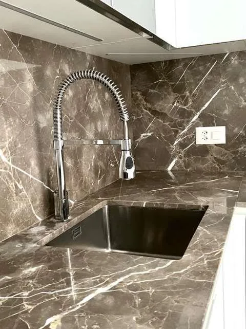 Elegantes Appartement mit privatem Garten in Lugano Pregassona – Foto 6 von 13