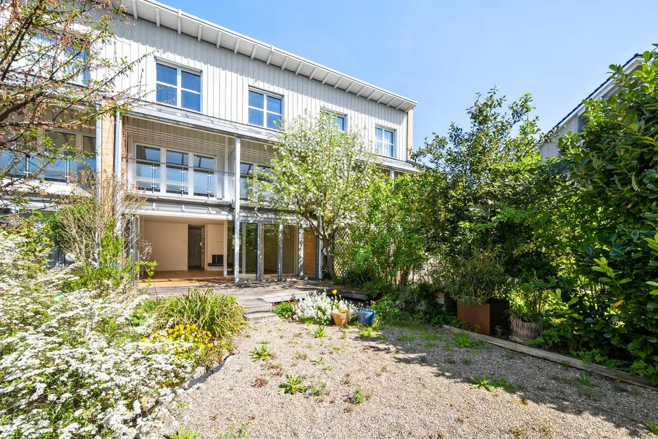 Idyllisches Reihenhaus mit Garten in ruhigem Quartier (im Baurecht)