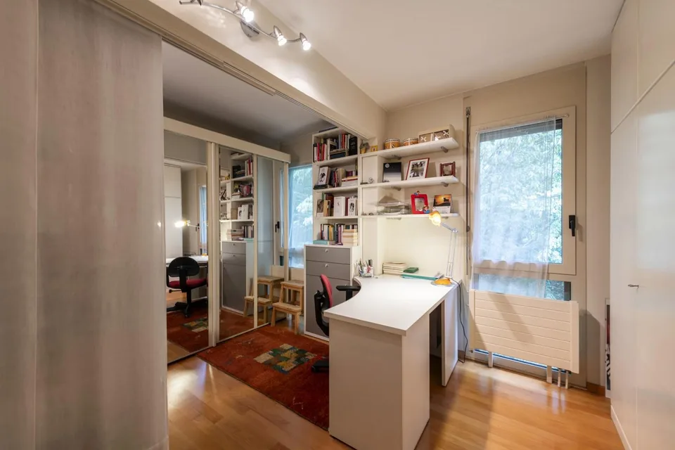 Appartement mansardé de 5,5 pièces avec vue sur le lac et 4 places de parking – photo 9 sur 13