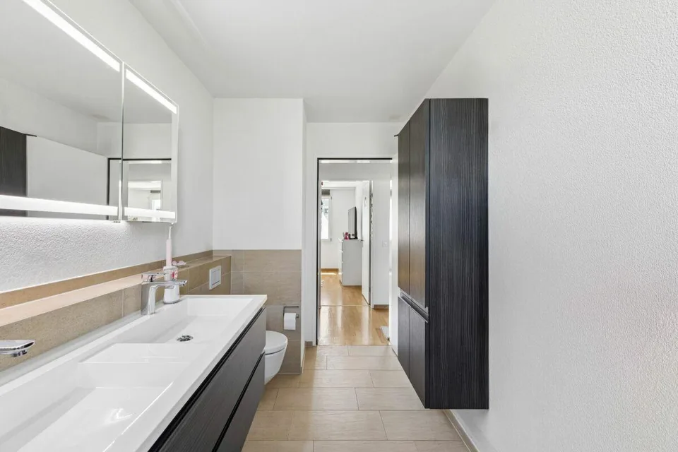 Appartamento moderno di 4 locali e mezzo nel cuore di Rotkreuz – foto 18 di 19