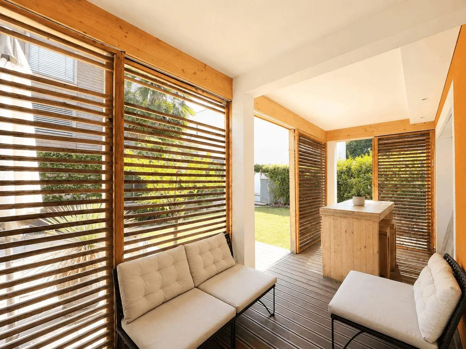 Ampia casa con giardino a Contone | Grosszügiges Reihenhaus mit pri...
