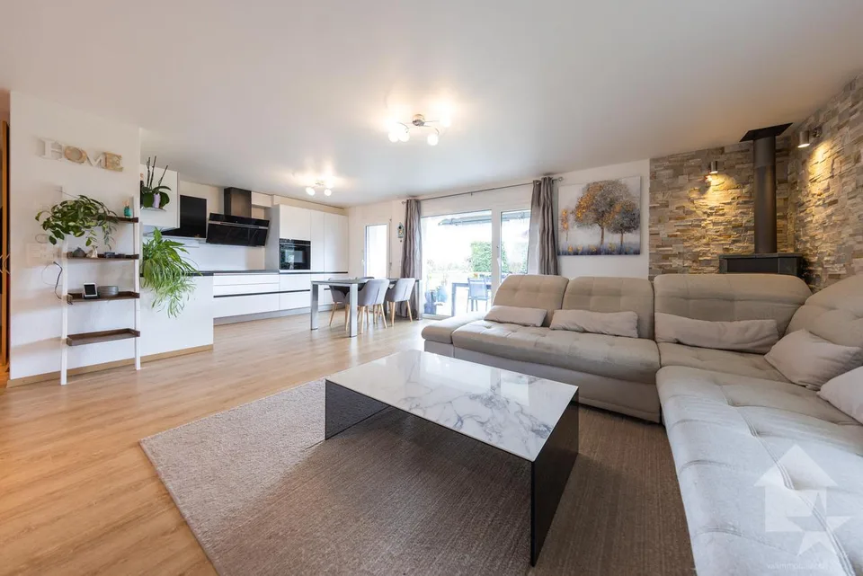 Umbauwohnung 5.5 Zimmer mit Terrasse und Garten, Zweitwohnsitz und Ausländer