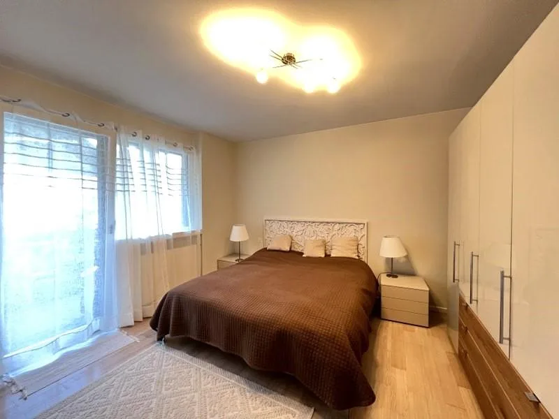 PRESTIGIOSO ATTICO DI 3.5 LOCALI A BORDO LAGO – foto 10 di 13