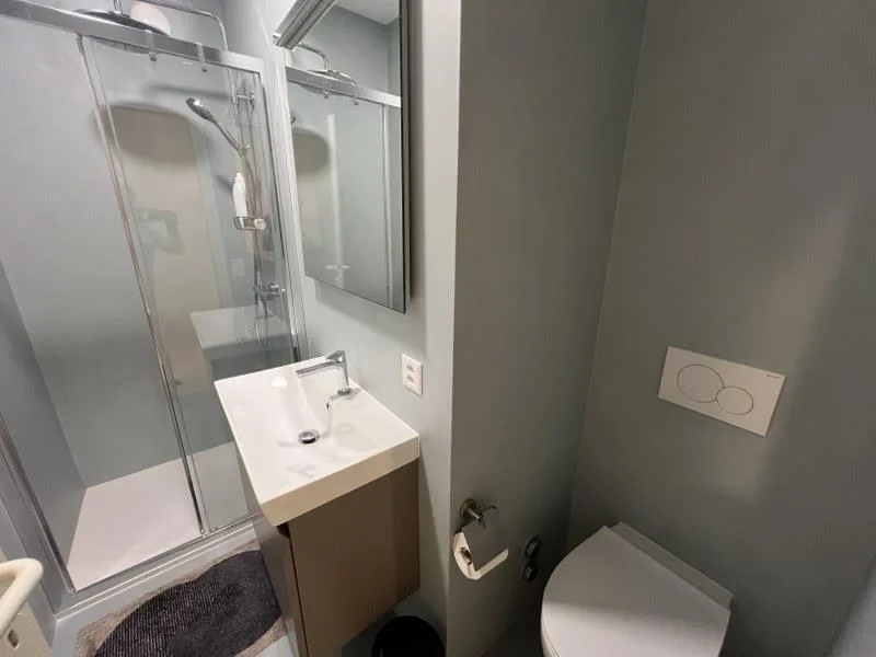 PRESTIGIOSO ATTICO DI 3.5 LOCALI A BORDO LAGO – foto 13 di 13