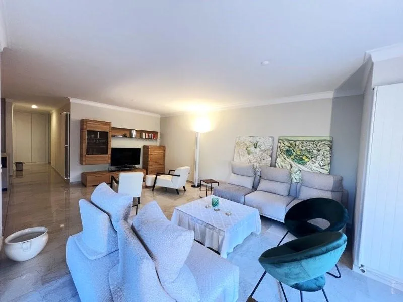 PRESTIGIOSO ATTICO DI 3.5 LOCALI A BORDO LAGO – foto 6 di 13