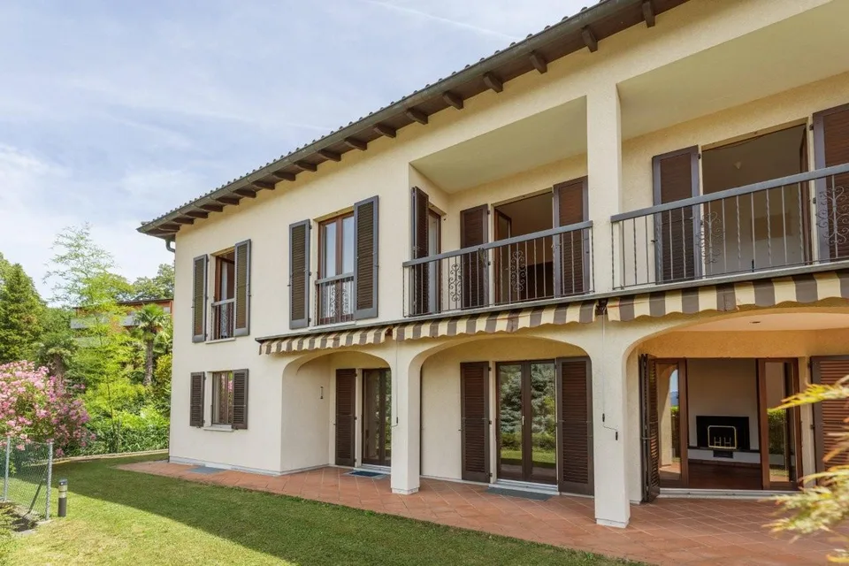 Maison unifamiliale élégante de 6.5 pièces à Davesco-Soragno