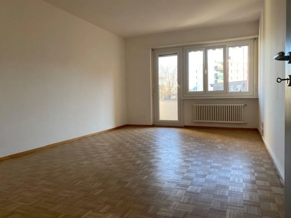 Wohnung mit 3.5 Zimmern im ersten Stock zum Verkauf