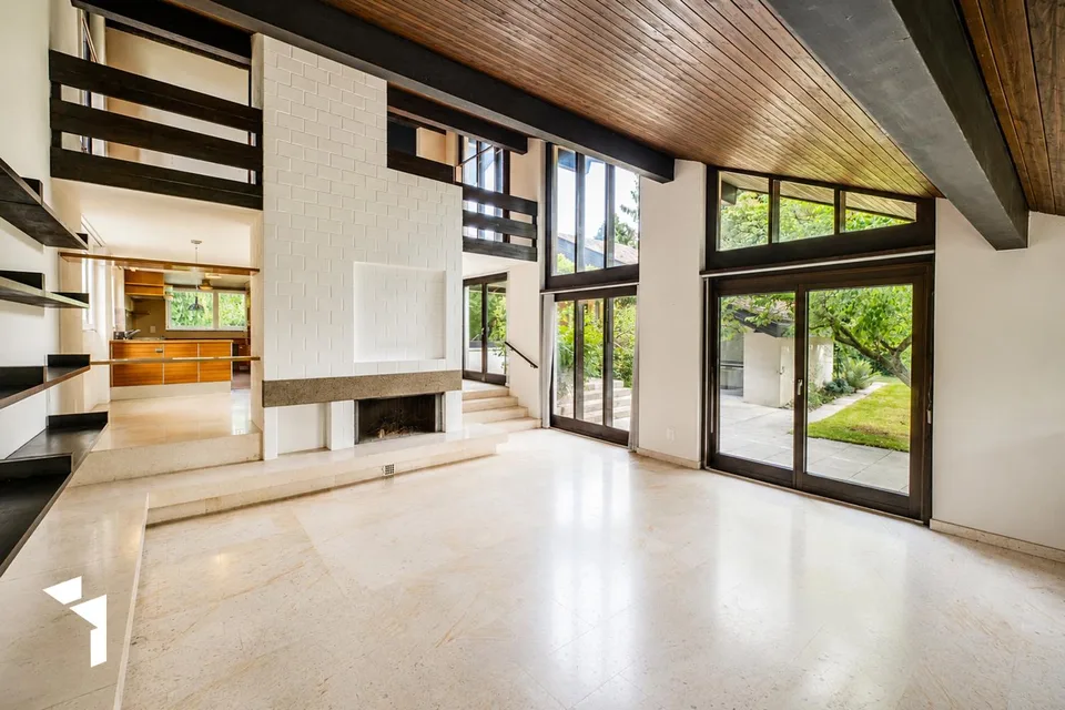 Fehr Immobilien - Idyllisch gelegene 4.5-Zimmer-Atrium-Villa