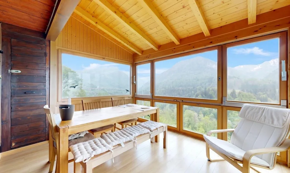 Chalet bucolico con vista panoramica sul lago di Montsalvens