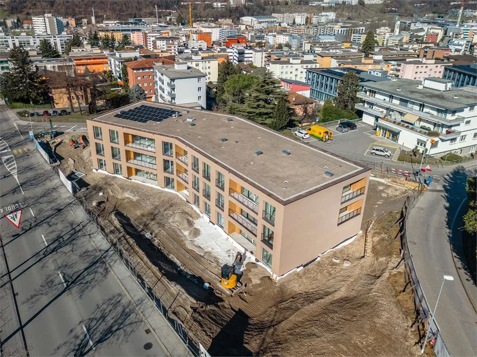 Pregassona ampio e nuovo 4.5 con giardino al PT