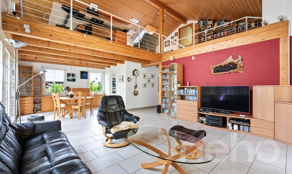 CASA UNIFAMILIARE DI 5.5 LOCALI IN POSIZIONE TRANQUILLA E ADATTA ALLE FAMIGLIE