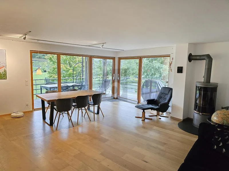 EXKLUSIVE SEESICHT MIT PANORAMA AUF BERG