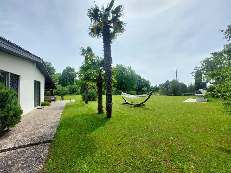 2514_Tremona, wunderbare Villa inmitten von Grün – Foto 12 von 13
