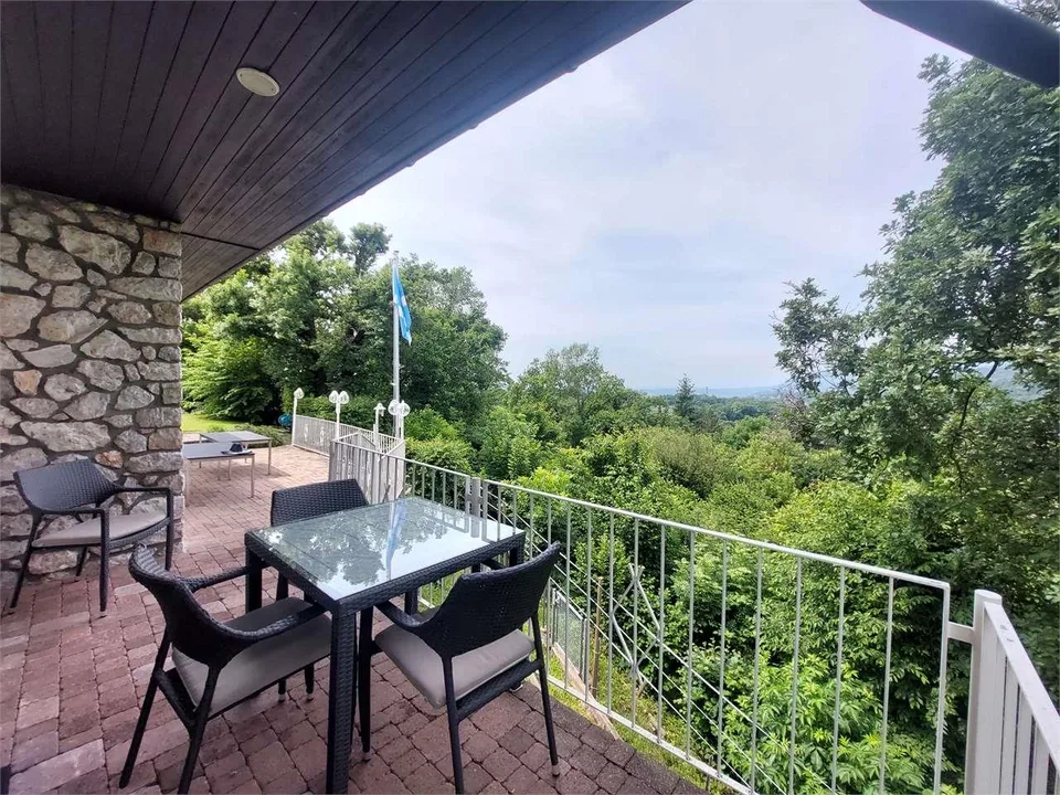 2514_Tremona, wunderbare Villa inmitten von Grün – Foto 10 von 13