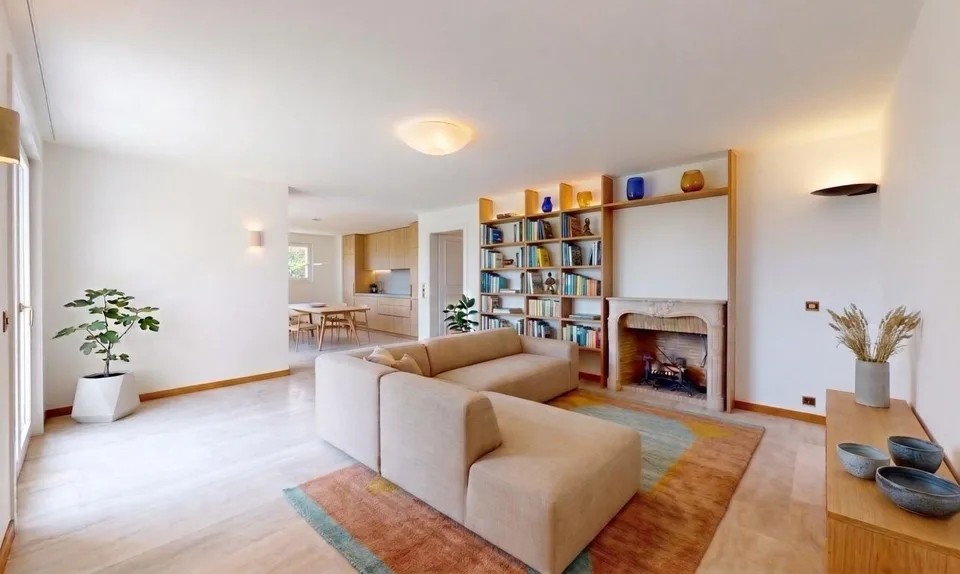 Belle maison familiale avec vue dégagée sur le lac et les Aples