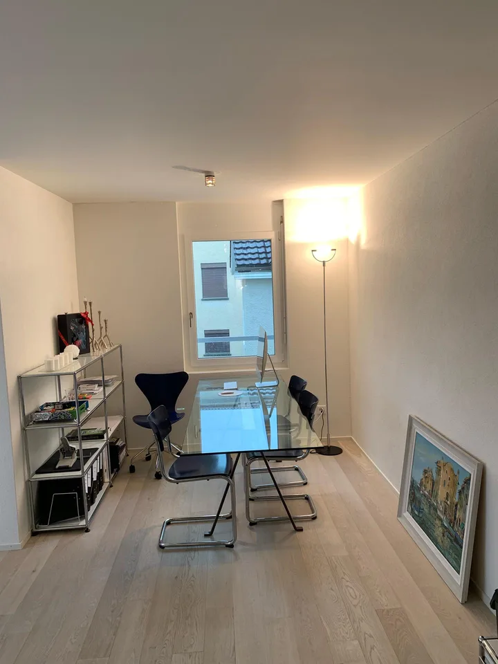 Moderne, praktische 2.5-Zimmer-Wohnung mit Bahnanschluss im Tilia