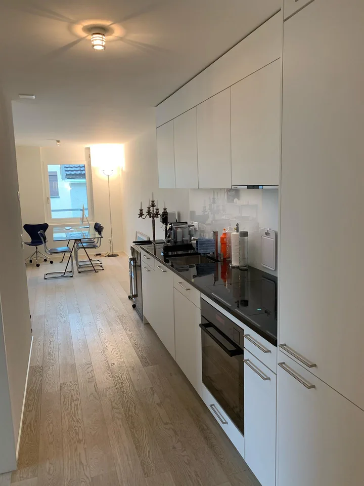 Moderne, praktische 2.5-Zimmer-Wohnung mit Bahnanschluss im Tilia